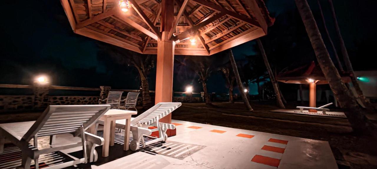 Nu-Vin Beach Hotel Ахангама Екстериор снимка