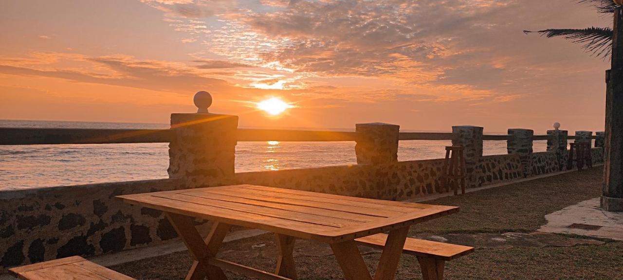 Nu-Vin Beach Hotel Ахангама Екстериор снимка